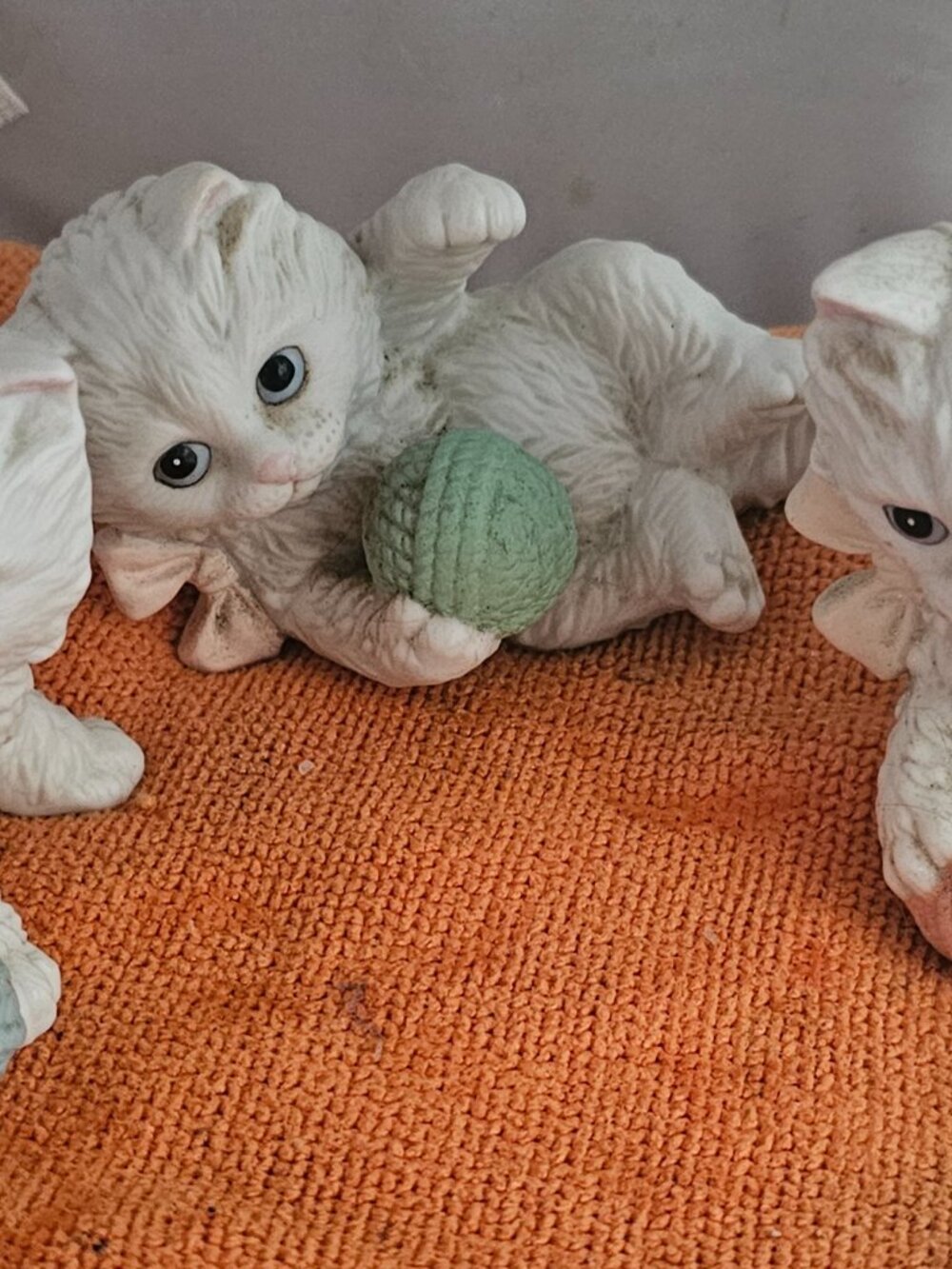 Homco - Three Little White Kitties with Ball of Yarn - Pre-Owned